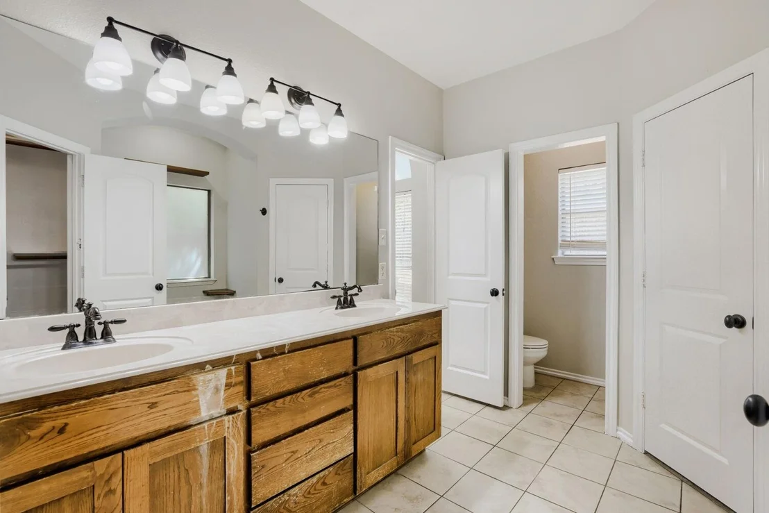 Photo of 1104 Irwin Drive