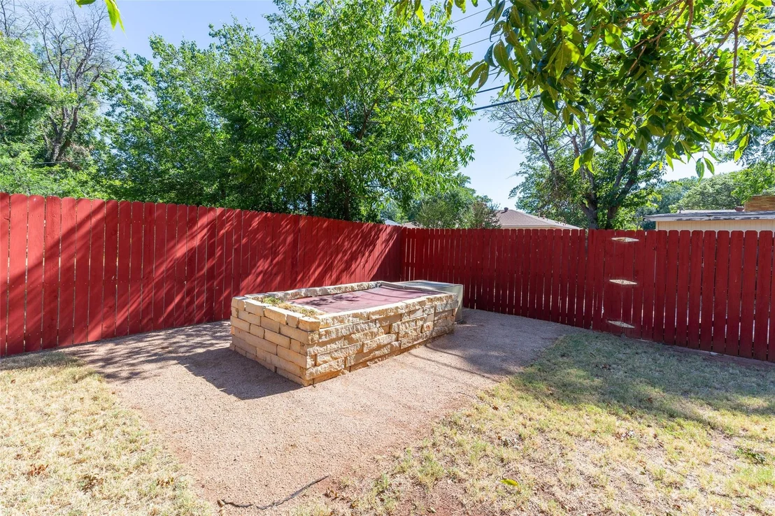 Photo of 1637 Glendale Drive