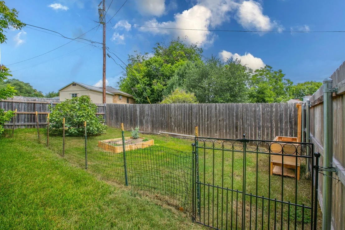 Photo of 1057 Radisson Drive