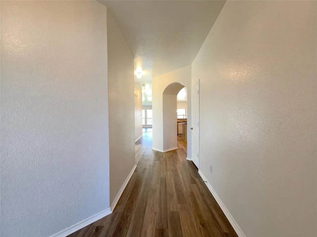 Photo of 5591 Coventry Drive