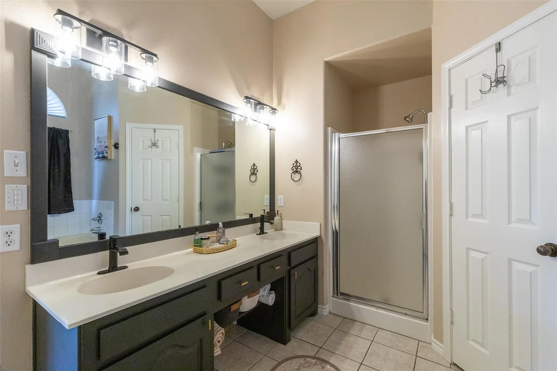 Photo of 4450 Cole Drive