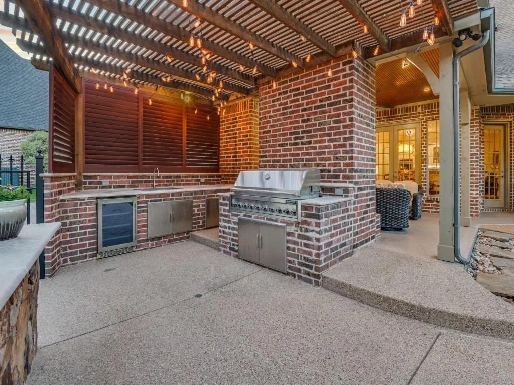 Photo of 701 Regency Court