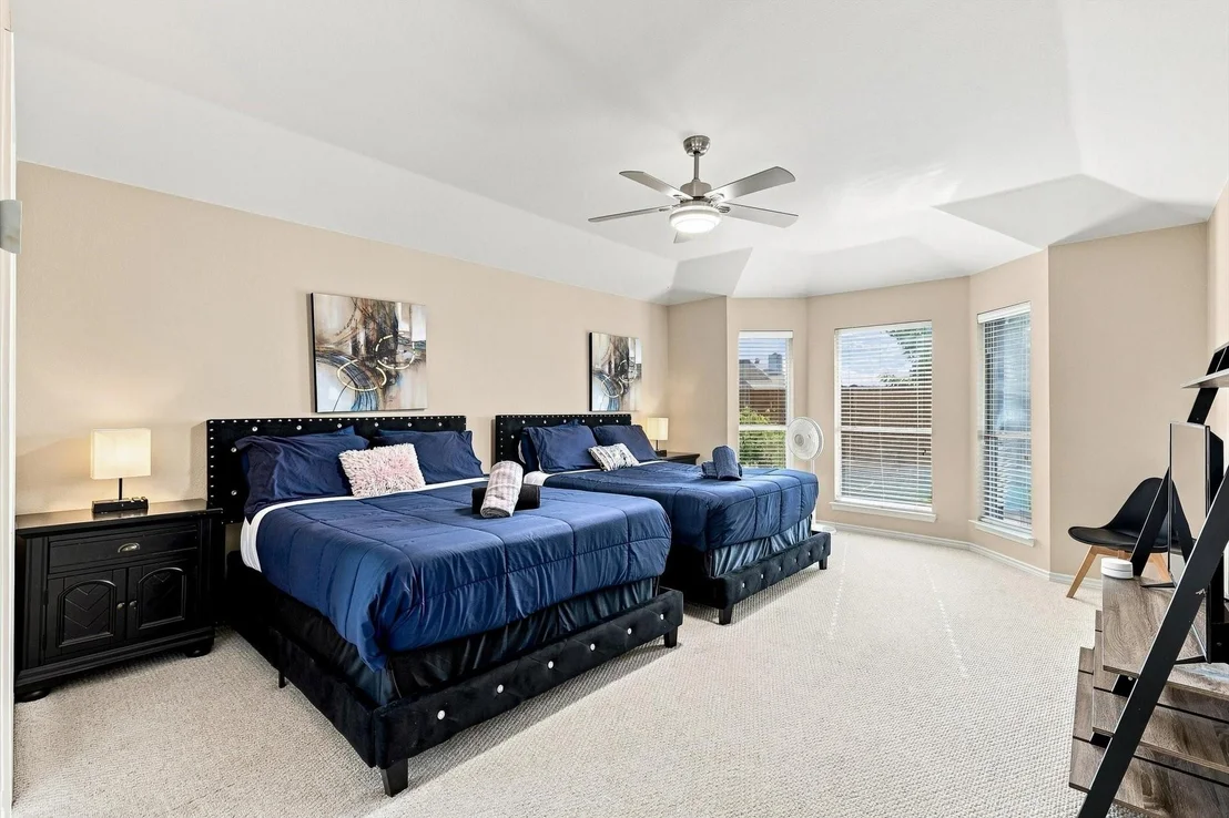 Photo of 335 Linhurst Drive