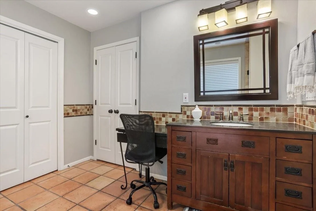 Photo of 2424 Richards Drive