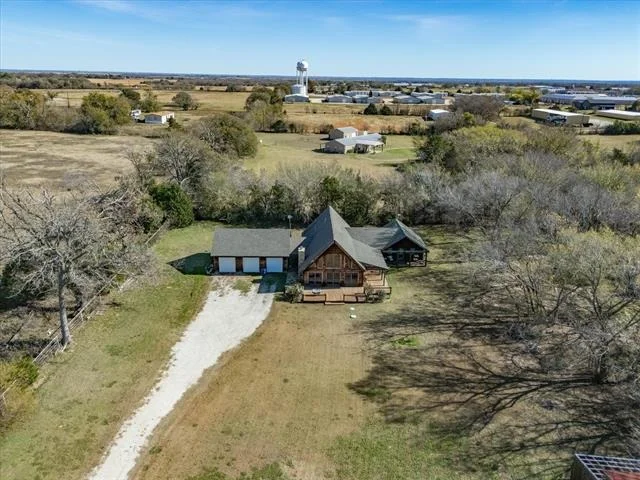 Photo of 11300 Massey Road