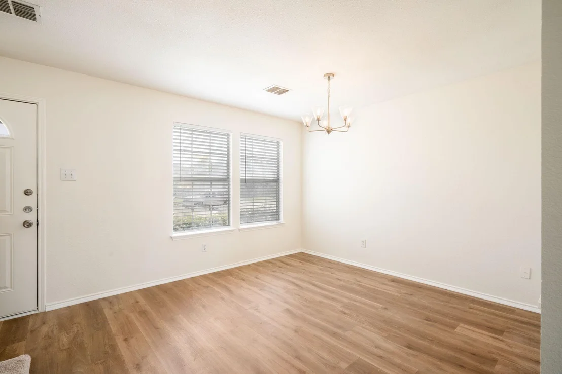 Photo of 1626 White Oak Road