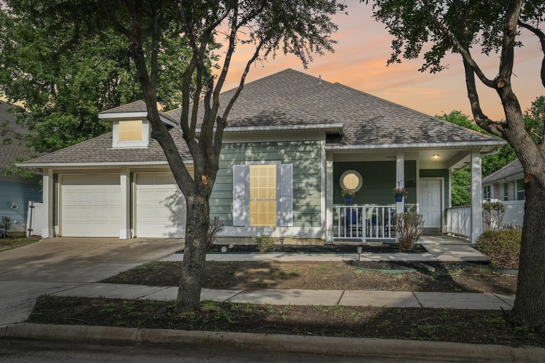 Photo of 1321 Stone Mountain Parkway