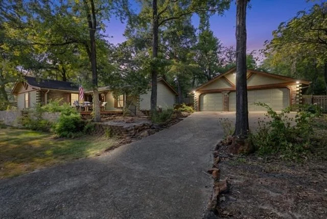 Photo of 1603 Pineview Lane