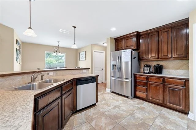 Photo of 220 Ebony Place