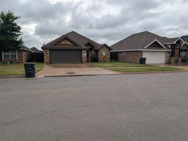 Photo of 5318 Catclaw Drive