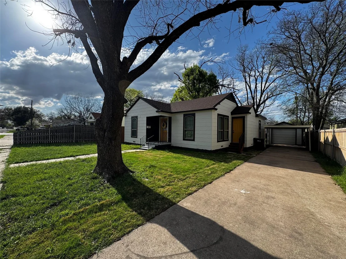 Photo of 2909 Alexander Avenue