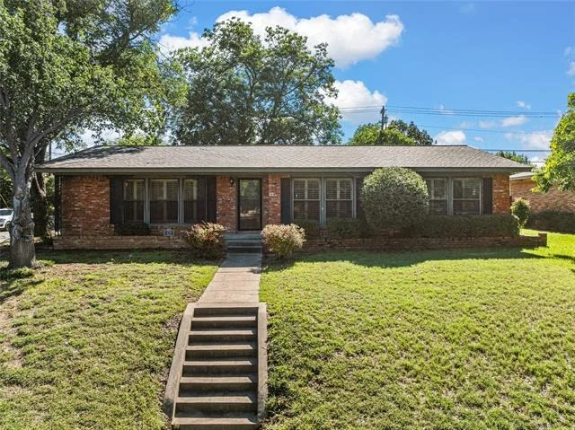 Photo of 2349 Mount Carmel Drive