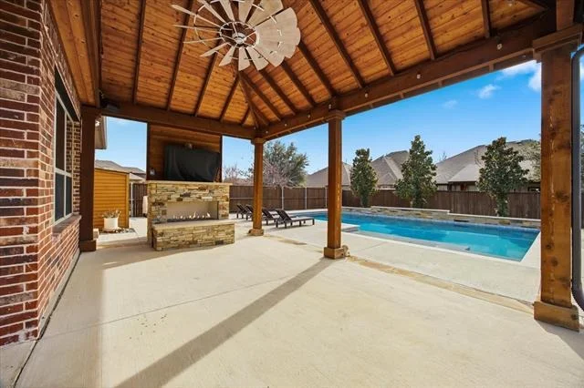 Photo of 609 Bordeaux Drive