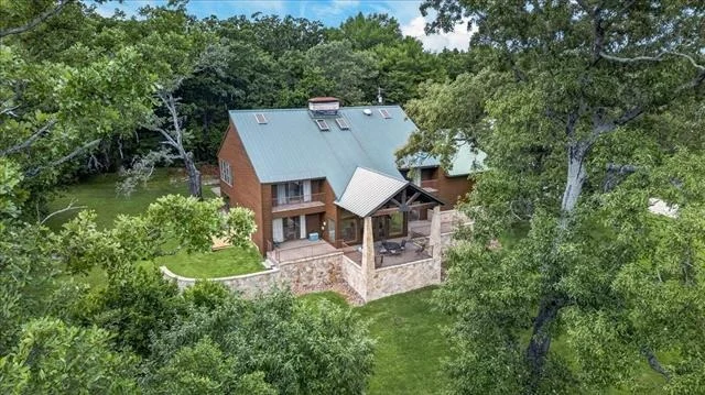 Photo of 906 Valle Vista Drive