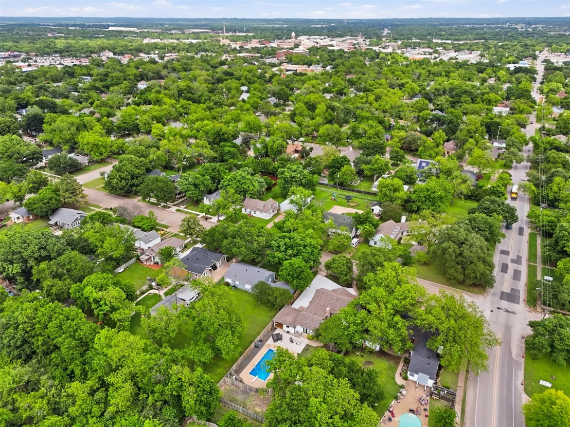 Photo of 216 Sunset Drive