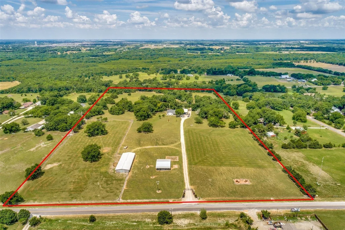 Photo of 2725 County Road 494