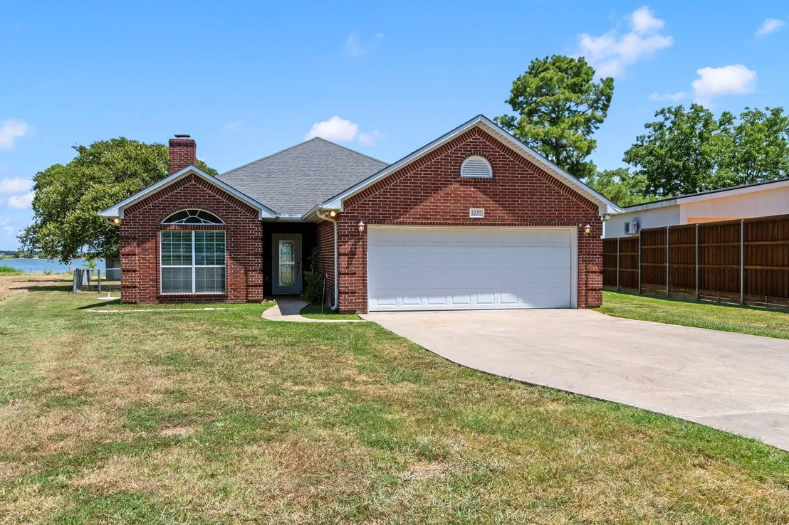 Photo of 1237 Beachview