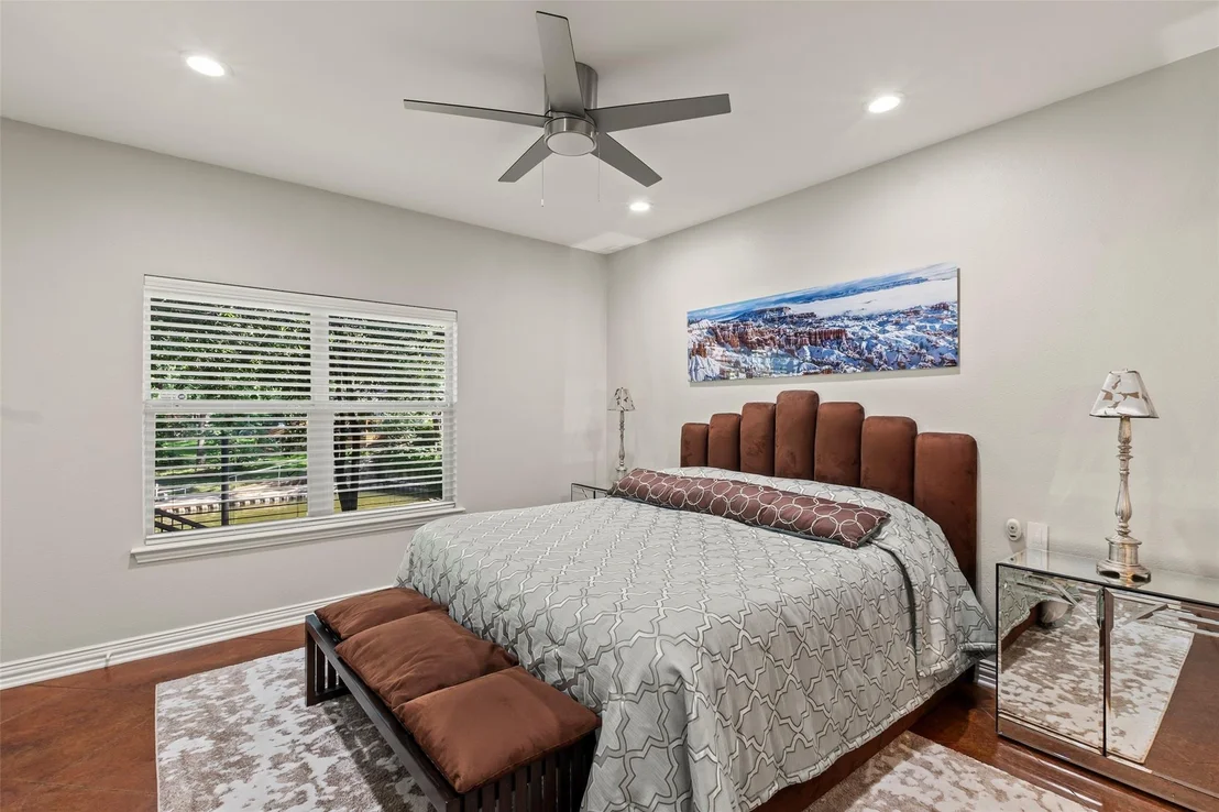 Photo of 124 Robin Hood Way