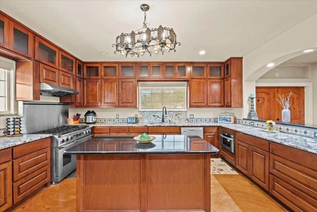 Photo of 3601 Oak Circle