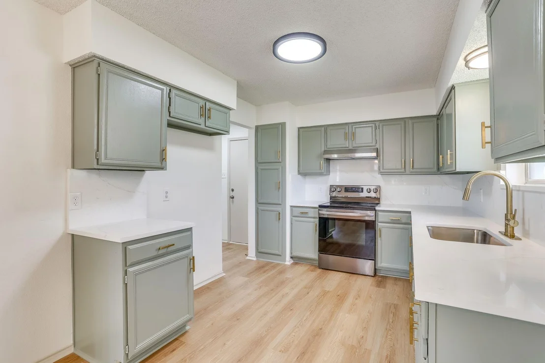Photo of 912 Blue Ridge Drive