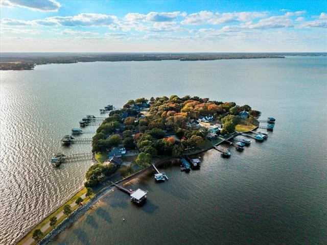 Photo of 656 Enchanted Isles Drive