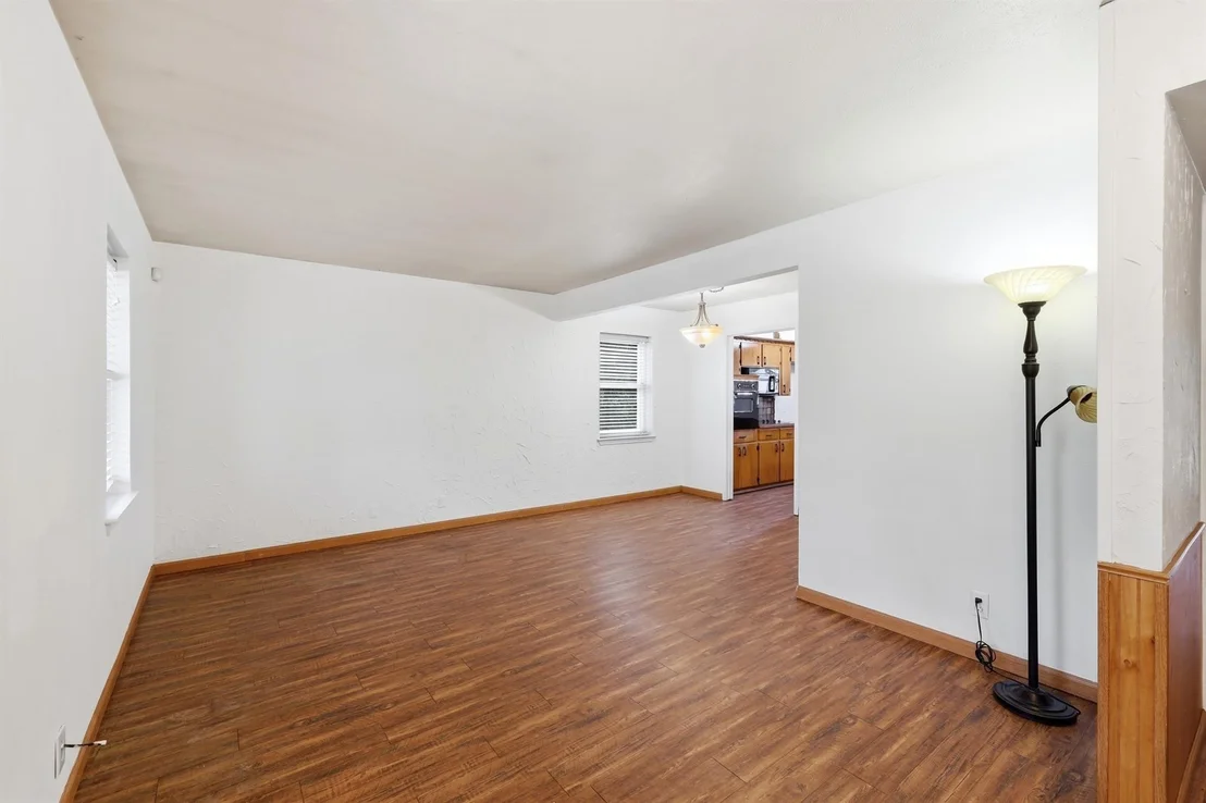 Photo of 806 Waggoner Drive