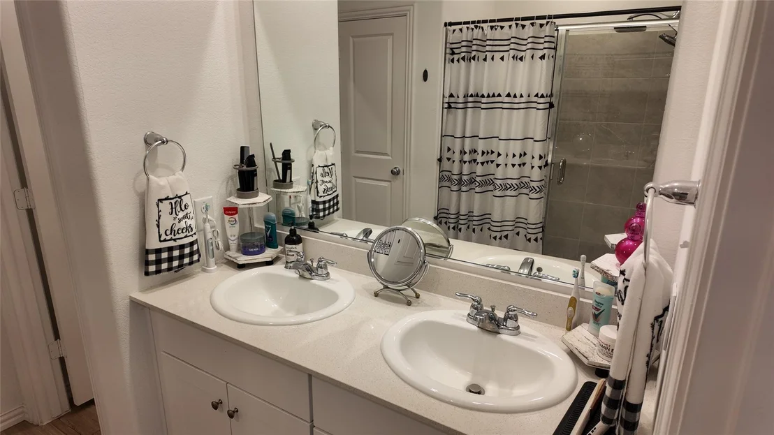 Photo of 1221 Pistachio Drive