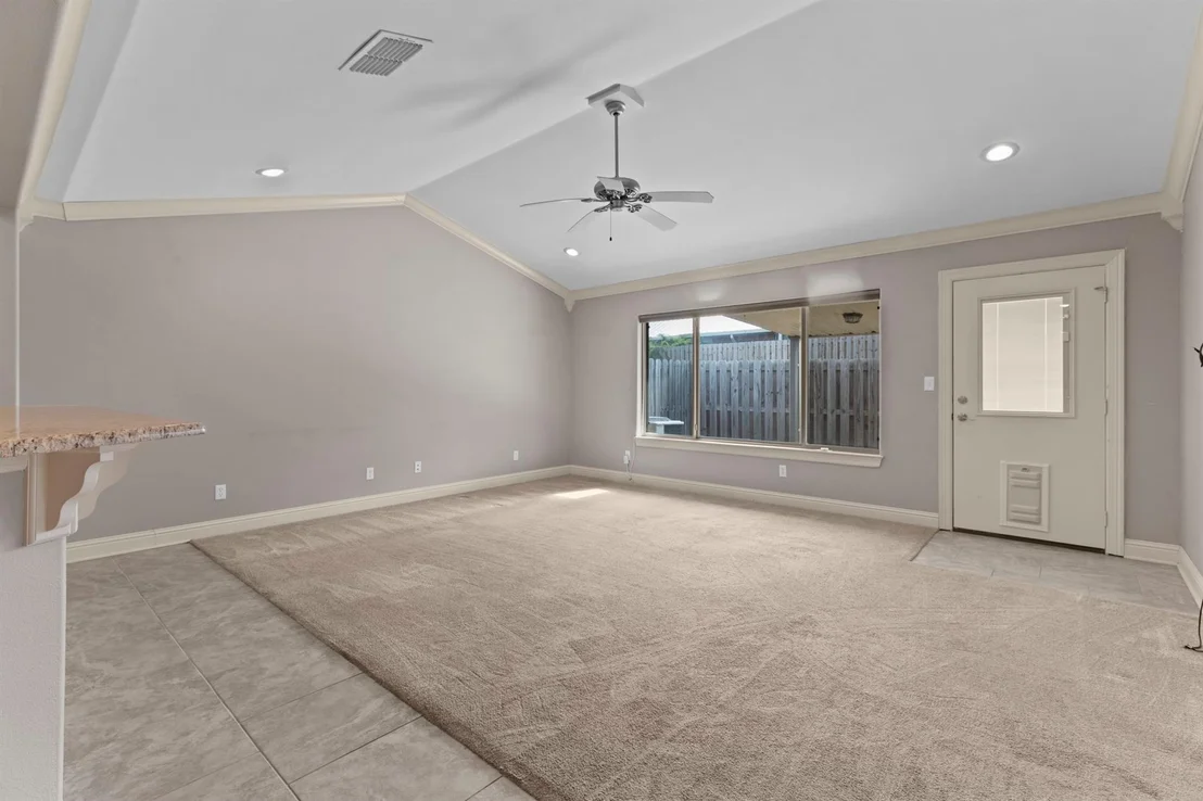 Photo of 1714 Yosemite Way