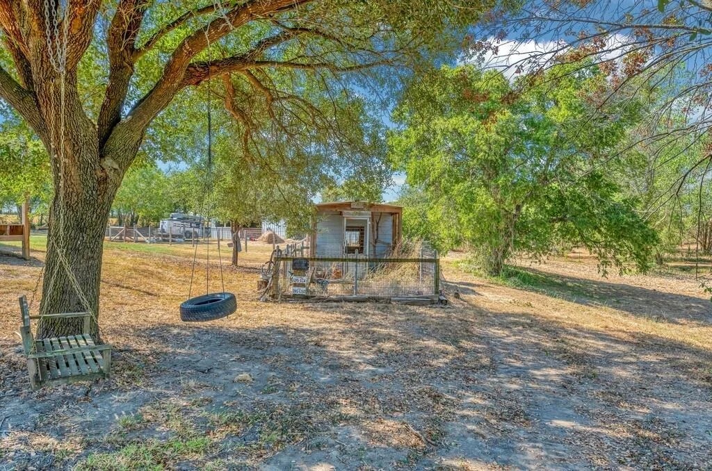 Photo of 3287 Rosenthal Parkway