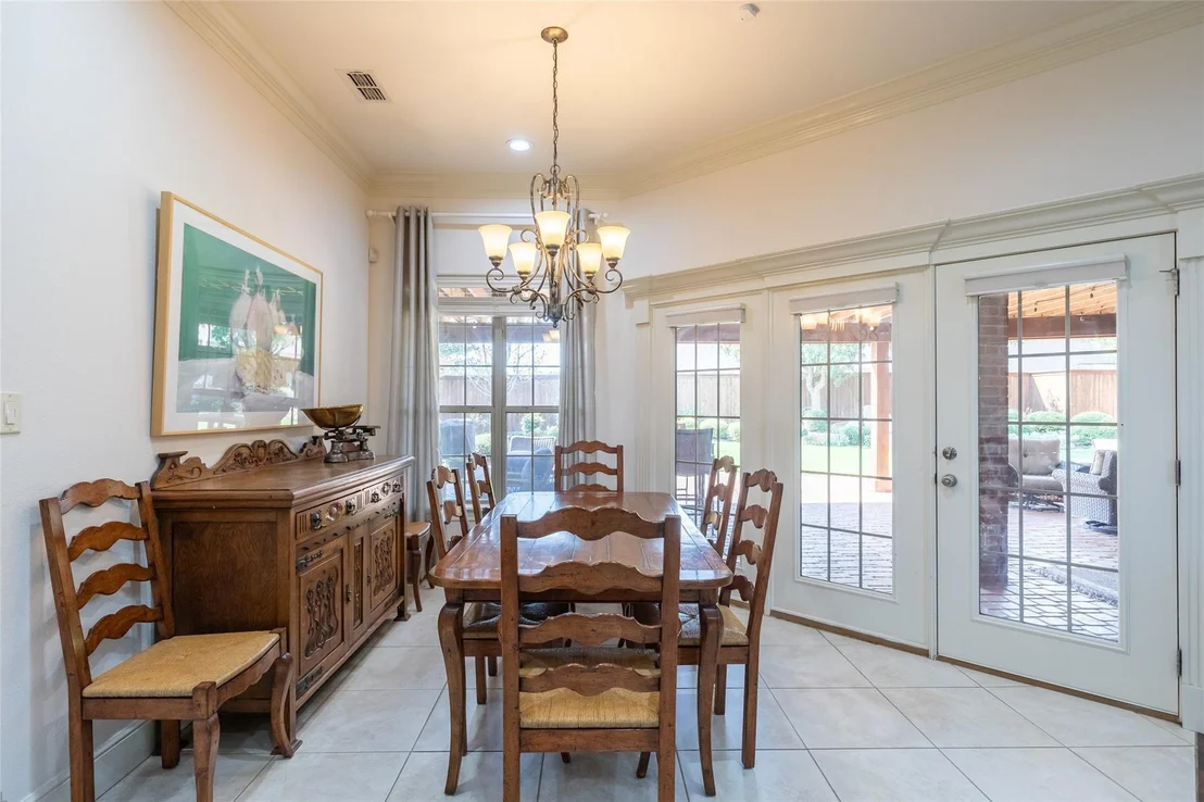 Photo of 2301 Lynbrook Drive