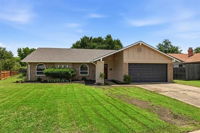 Photo of 2804 Elk Grove Road