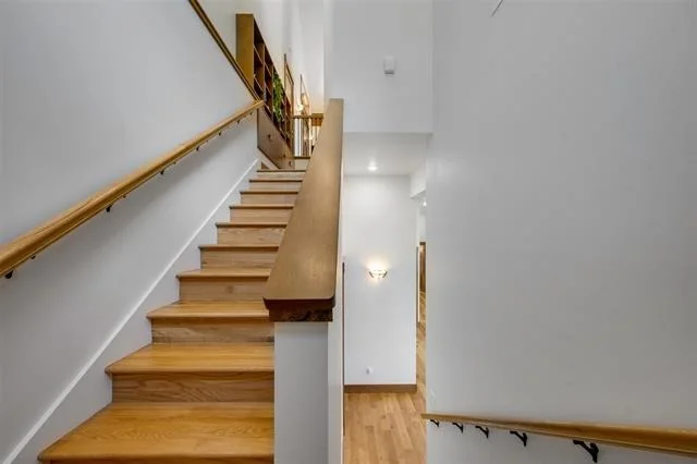 Photo of 127 Lake Bluff Drive