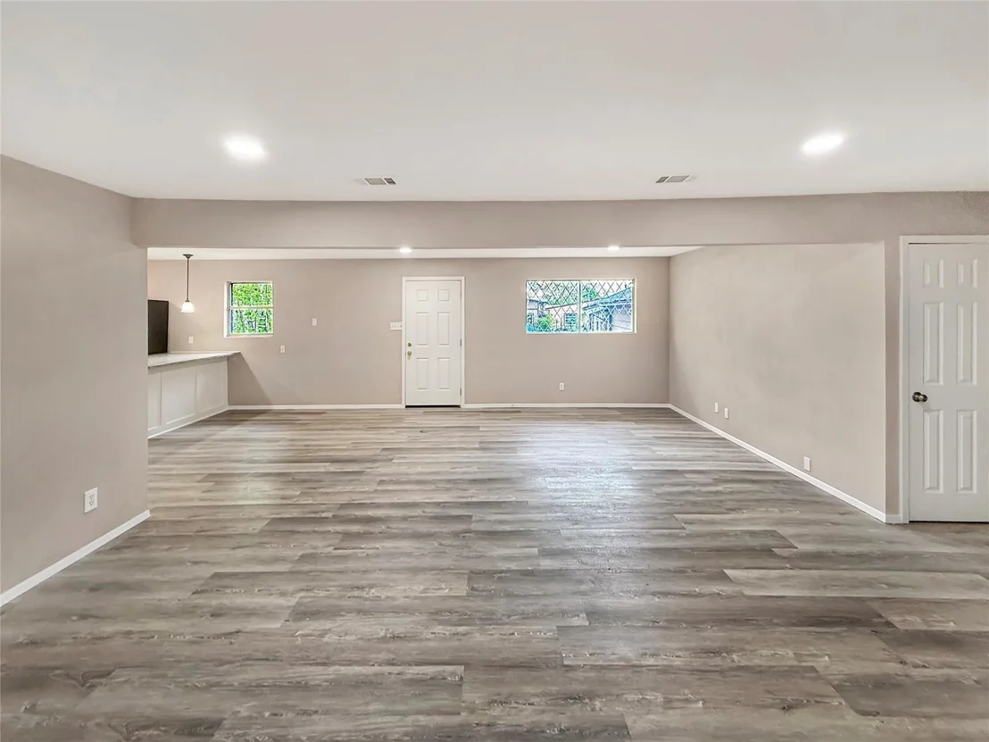 Photo of 1717 Globe Avenue