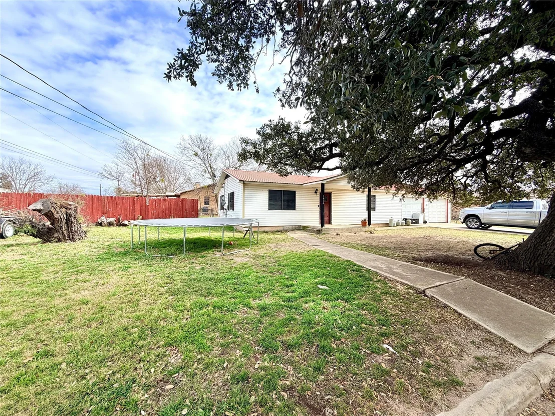 Photo of 1412 Sunset Drive