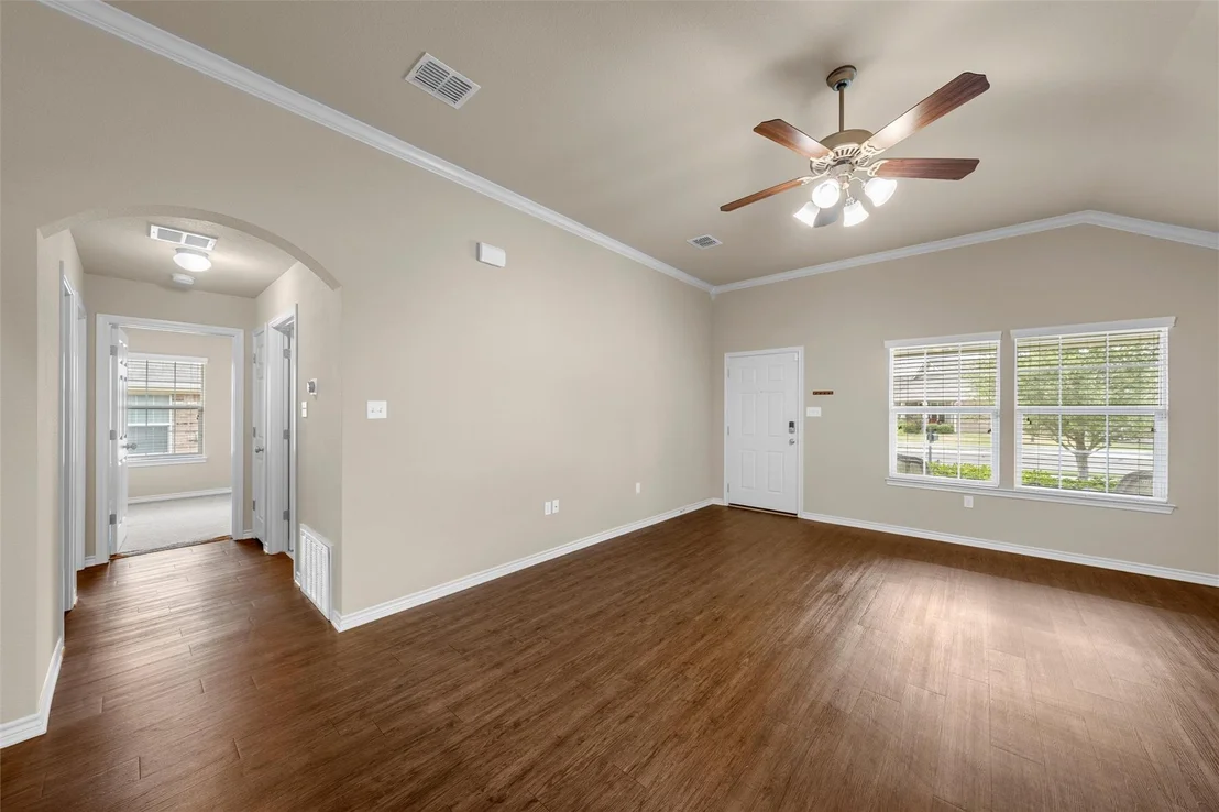Photo of 905 Heston Circle