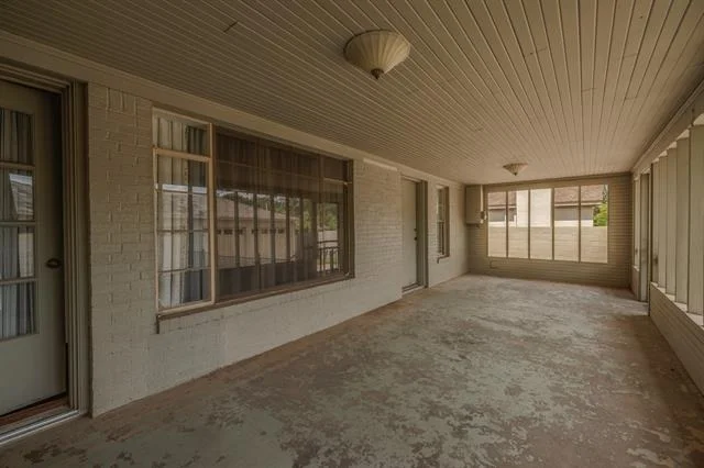 Photo of 817 Rivercrest Drive