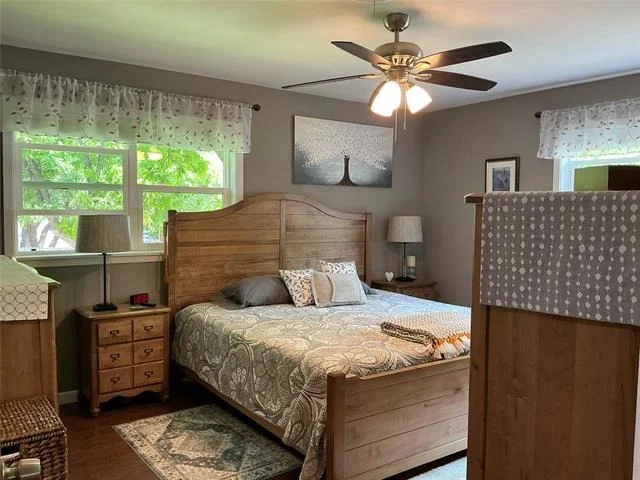 Photo of 900 N Elm Street