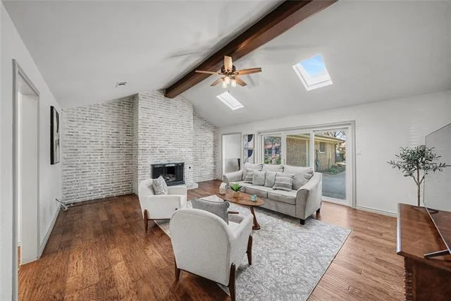 Photo of 2415 Lakeview Circle