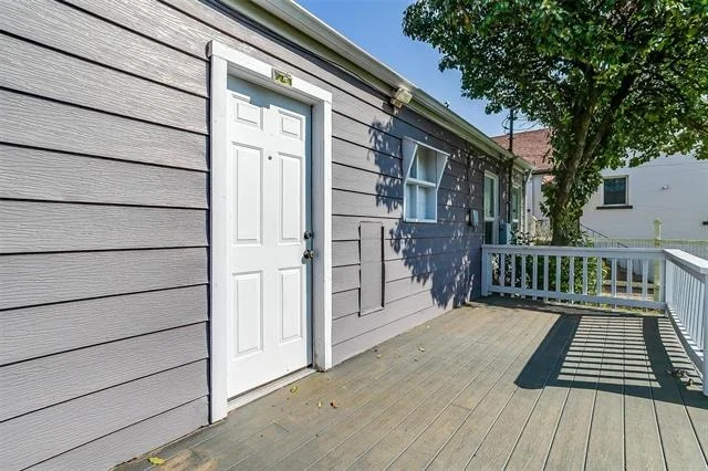 Photo of 4921 Pershing Avenue
