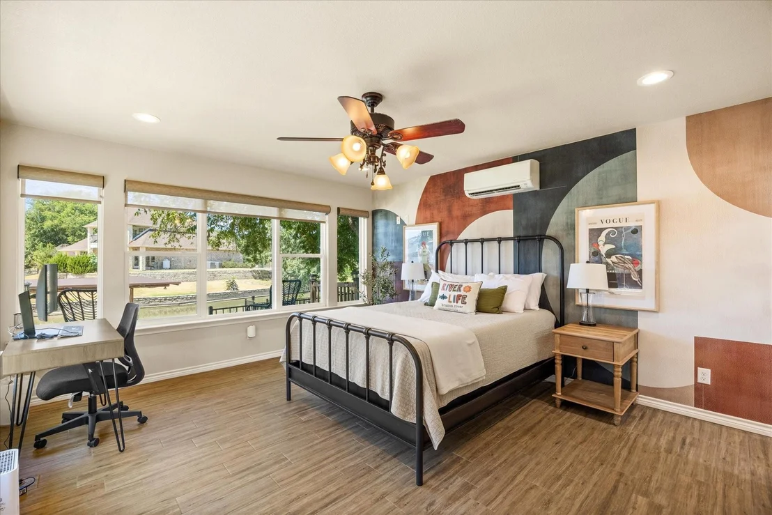 Photo of 4100 Apache Trail Court
