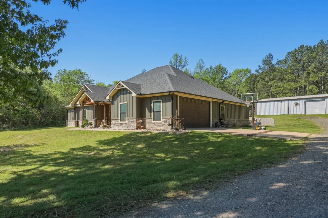 Photo of 847 Calloway Road