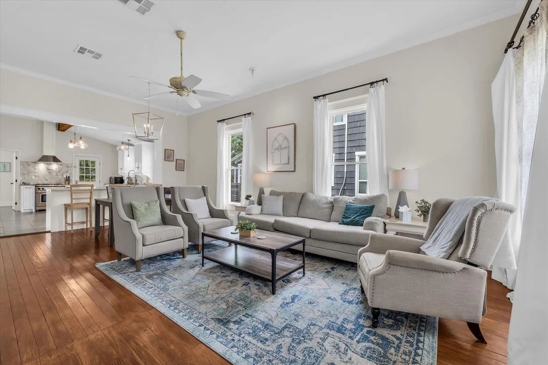 Photo of 2811 Washington Avenue