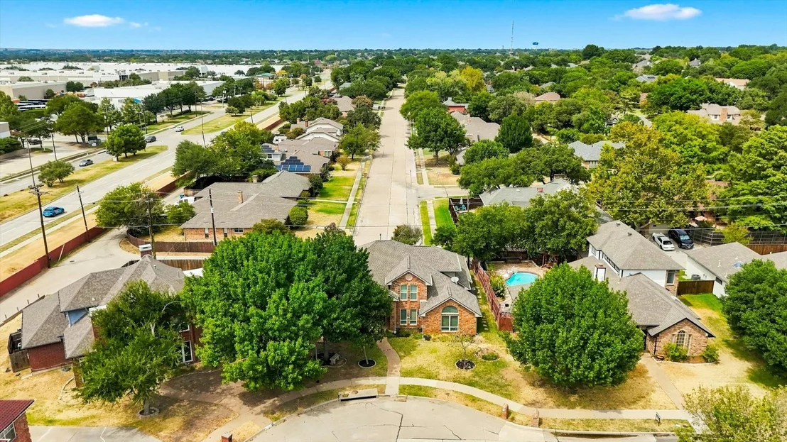 Photo of 1222 Dentonshire Drive