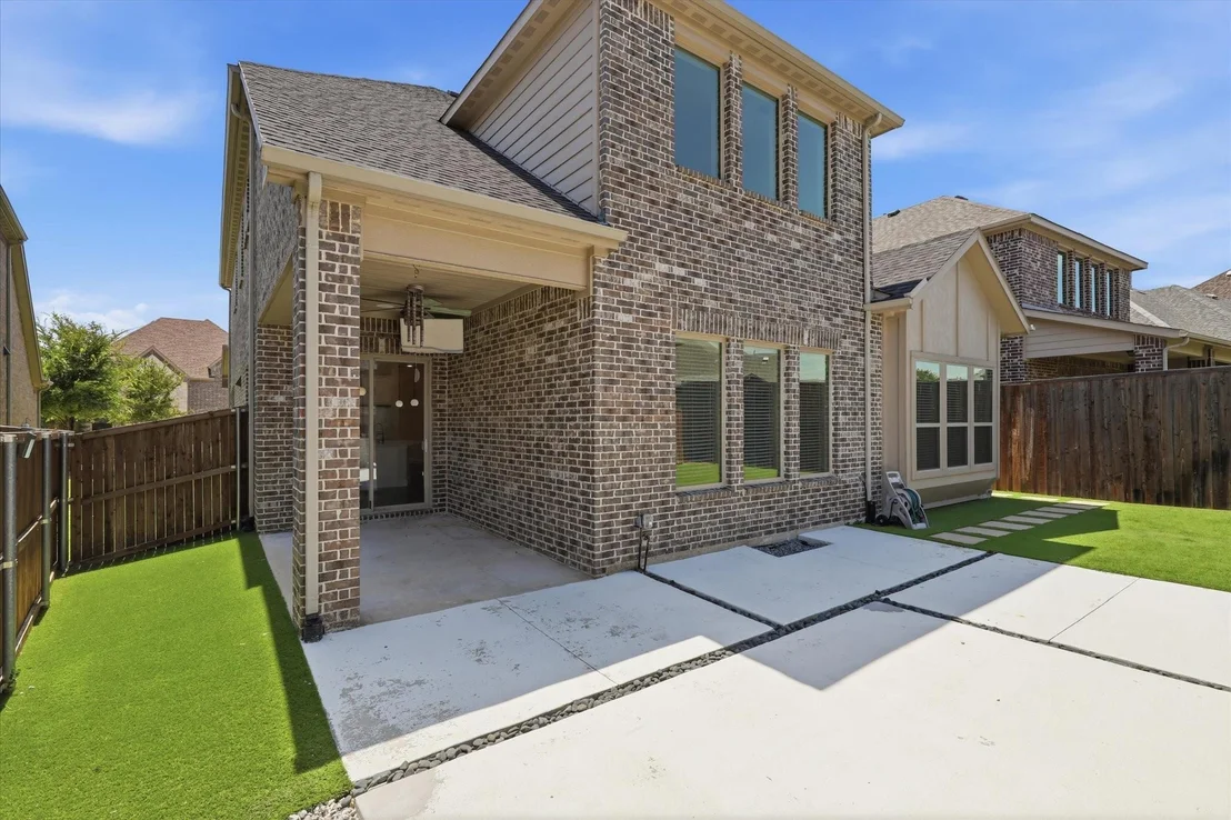 Photo of 2433 Mare Road