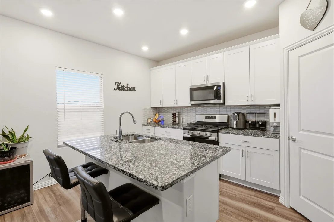 Photo of 10529 Smiths Bend Road