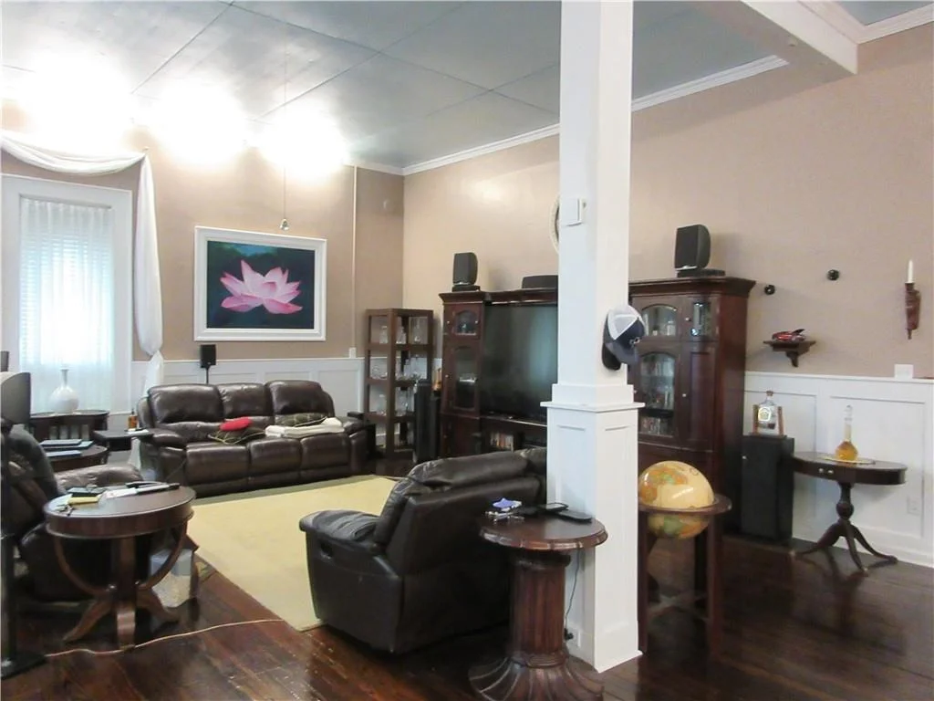 Photo of 201 Live Oak Street