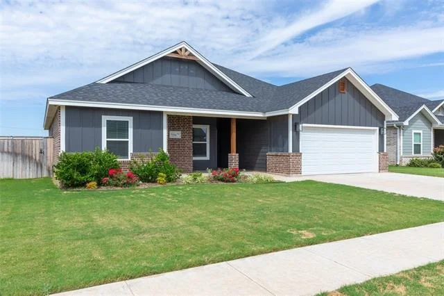 Photo of 7556 Lake Ridge Parkway
