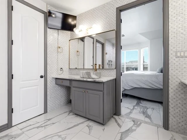 Photo of 4956 Exposition Way