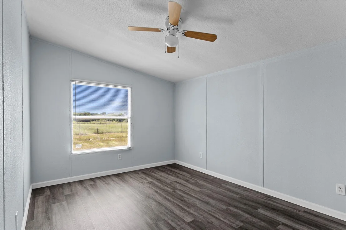 Photo of 2104 County Road 2134