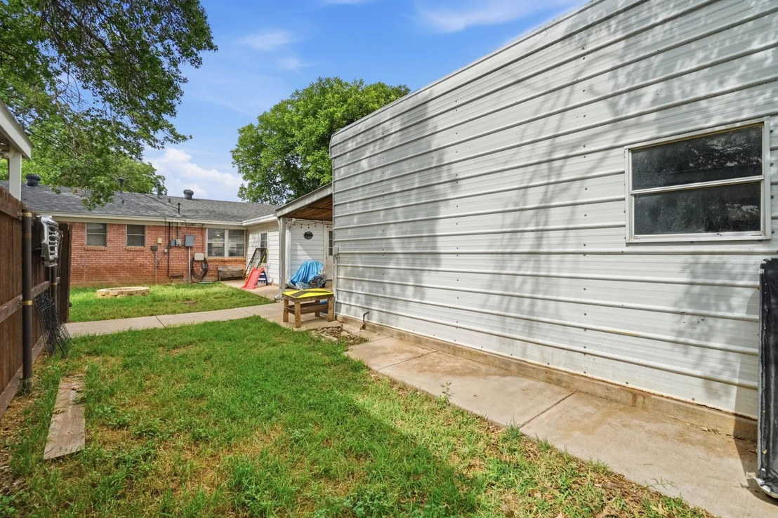 Photo of 2702 Susan Street